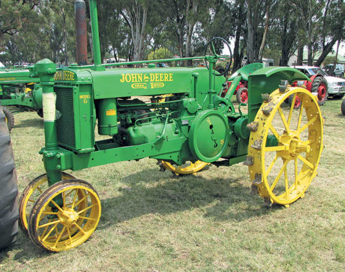 100 Years Of John Deere Tractors 4335